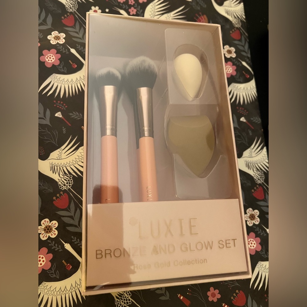 Luxie Bronze and Glow Brush Set - Cream and Pink